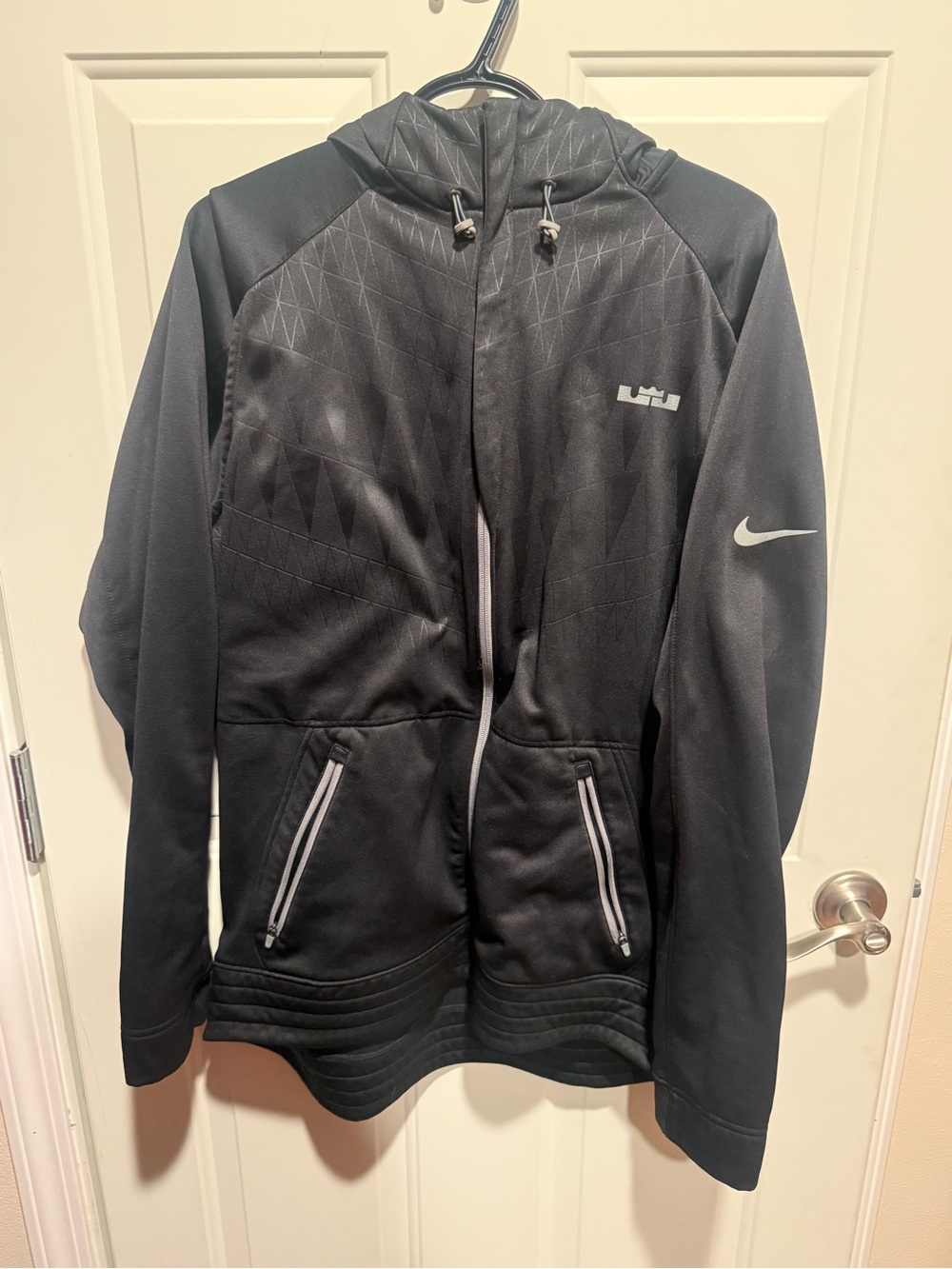 Nike Men’s Black LeBron Full-Zip Performance Hoodie Jacket
